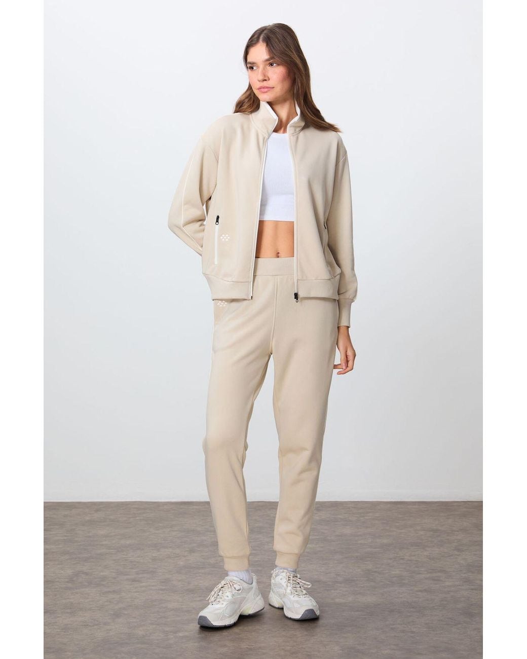 TOMMY LIFE Natural Oversized Zip-Collar Sweatshirt And Pants Set