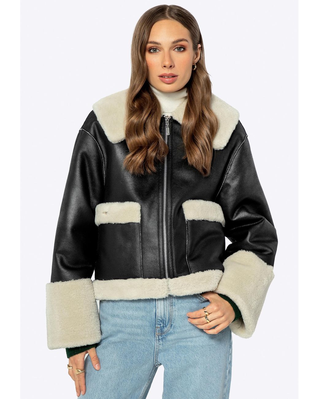 Wittchen Kort Jasje Met Imitatiebont Kunstleer in het Gray