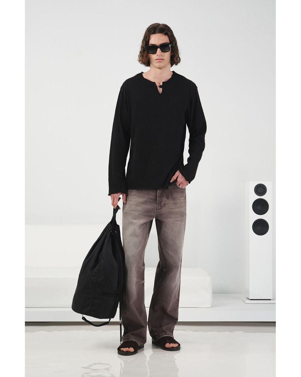 Giesto Black Solid Crew Neck Long Sleeve Buttoned T-Shirt for men