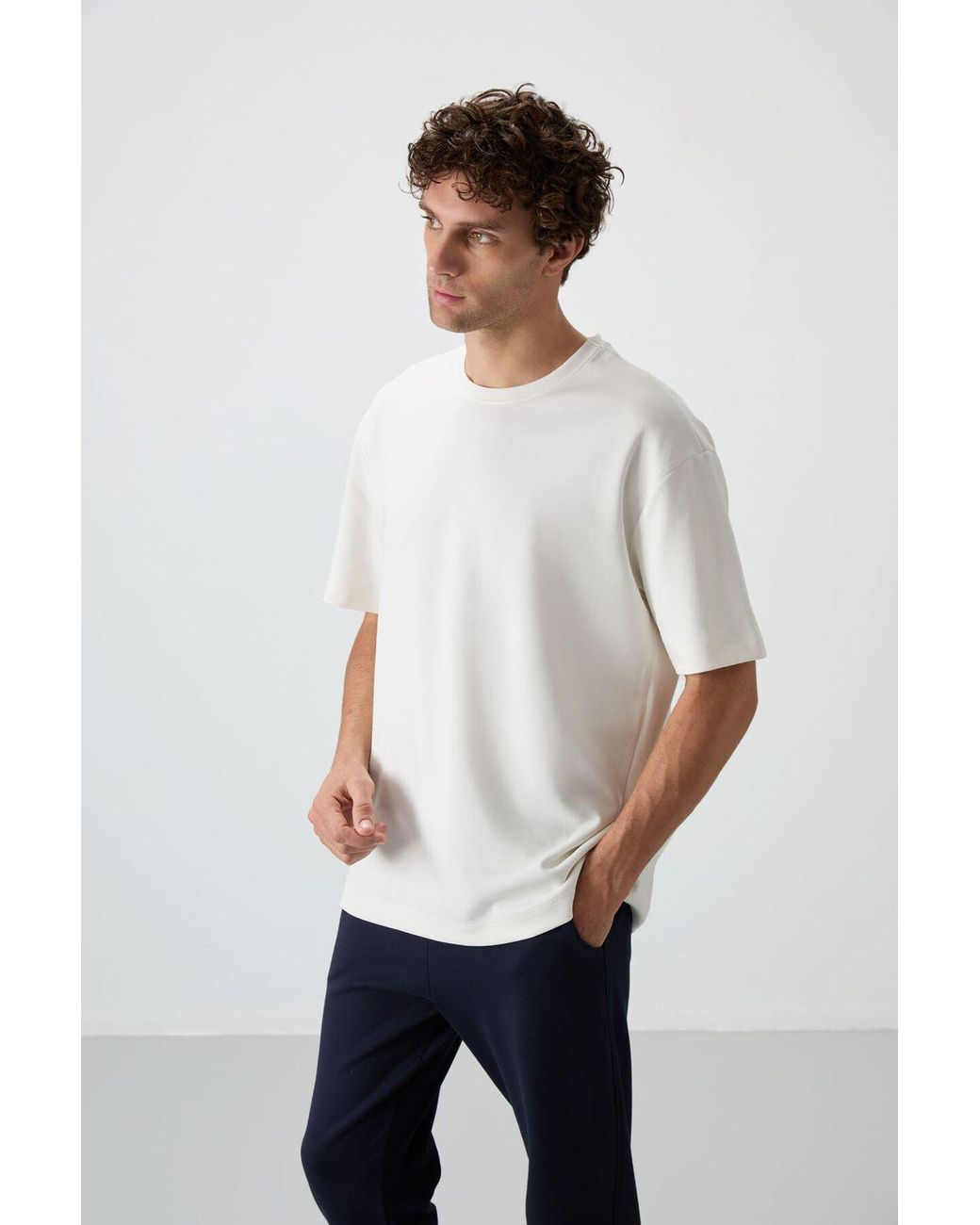 TOMMY LIFE White Oversized T-Shirt And Pants Set for men