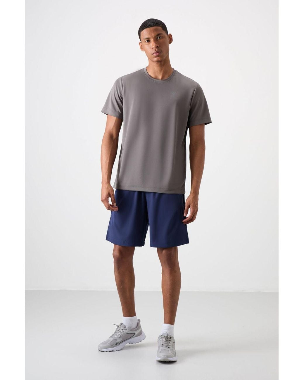 TOMMY LIFE Gray Logo Print Crew Neck T-Shirt for men