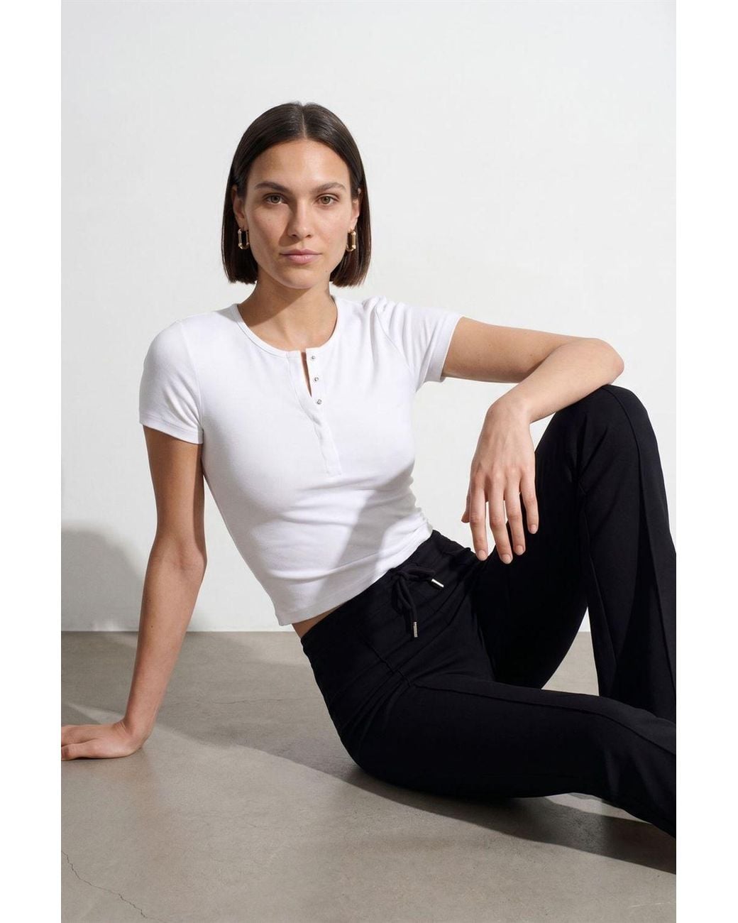 Dilvin White Slim Fit Crop Jersey Blouse