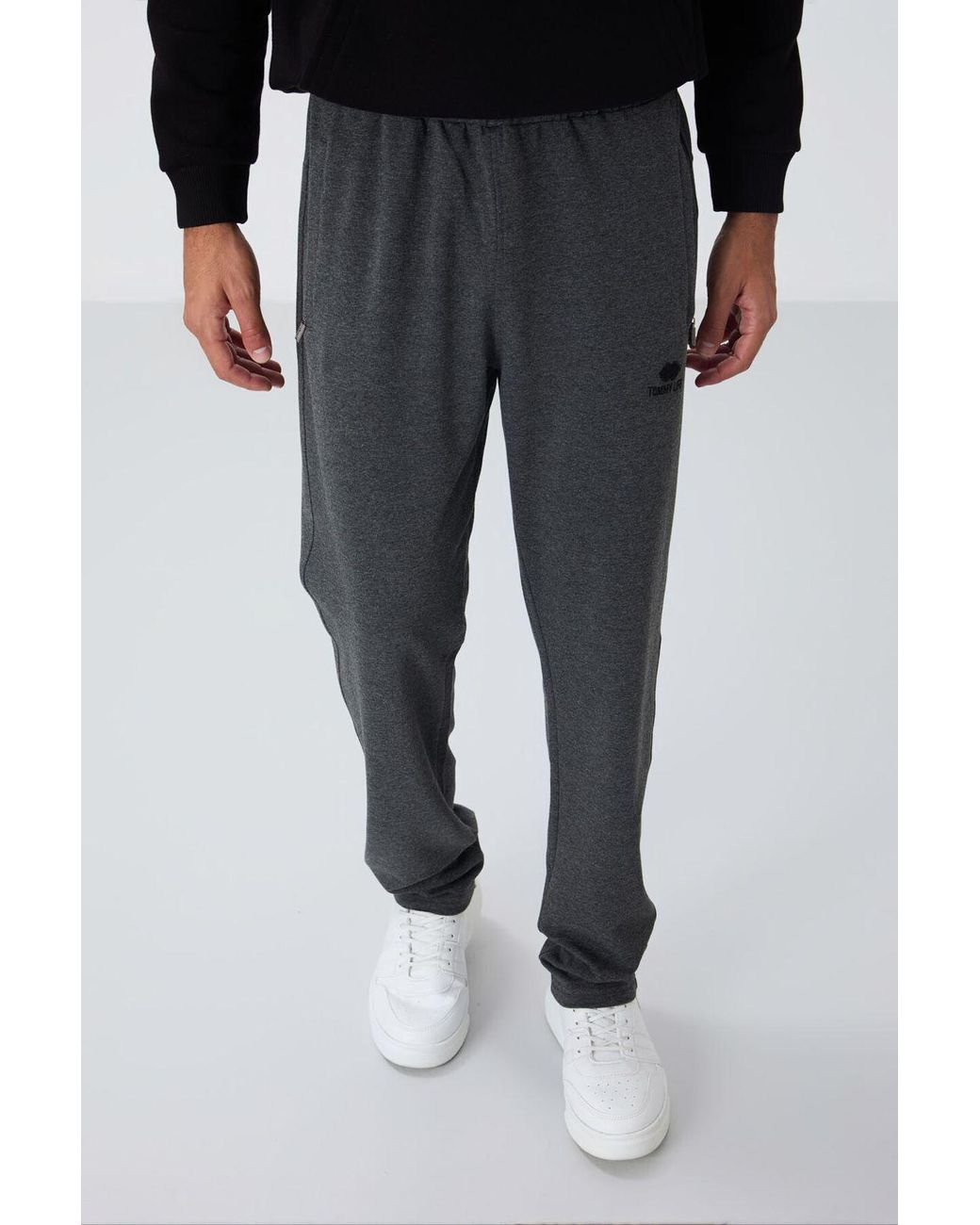 TOMMY LIFE Black Slim-Fit Straight-Leg Sweatpants for men