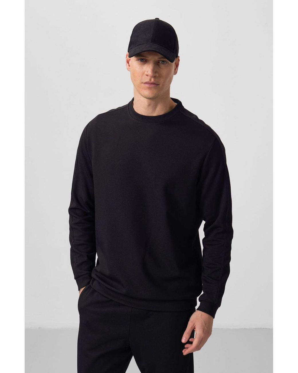 TOMMY LIFE Black Oversized Sweatshirt And Pants Set for men