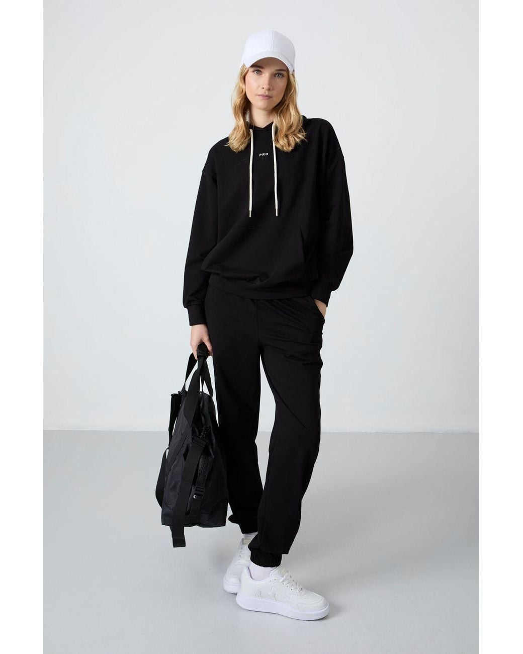 TOMMY LIFE Black Oversized Hooded Sweatshirt And Pants Set