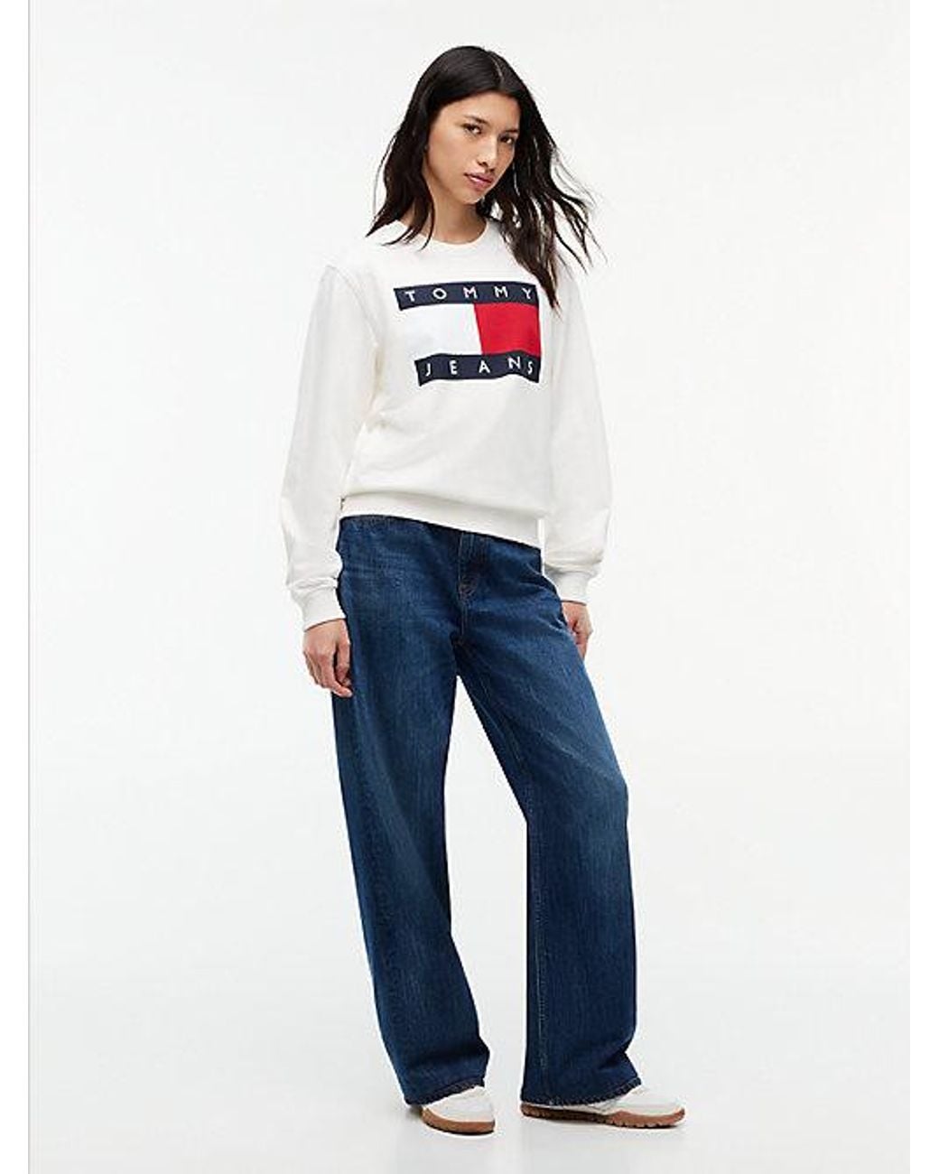 Tommy Hilfiger White Tommy Jeans Tommy Flag Badge Crew Neck Sweatshirt