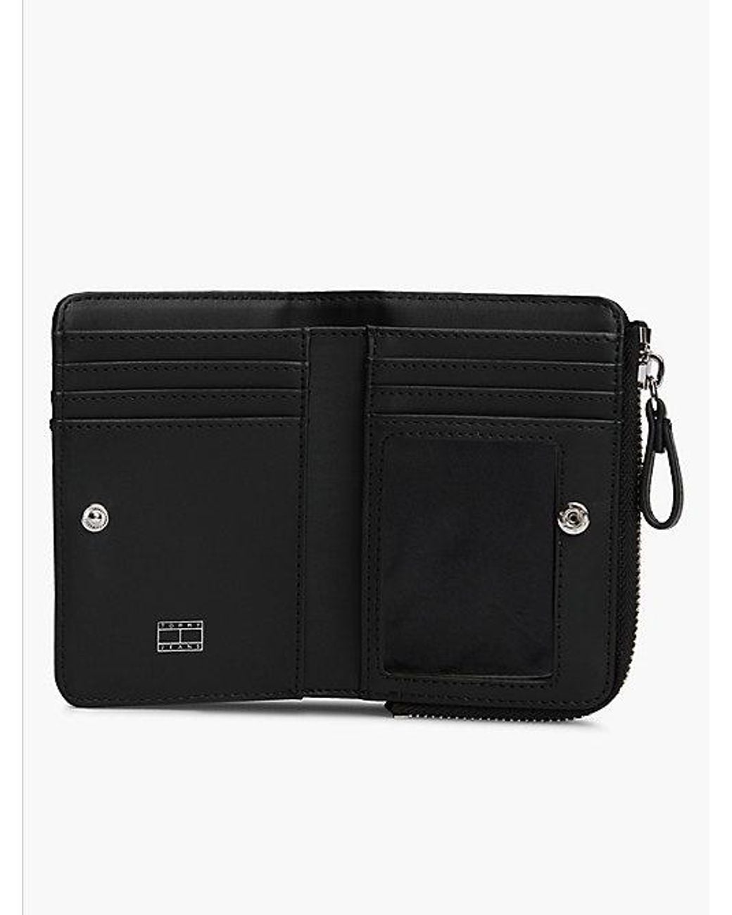 Tommy Hilfiger Black Tommy Jeans Metal Logo Bifold Flap Wallet