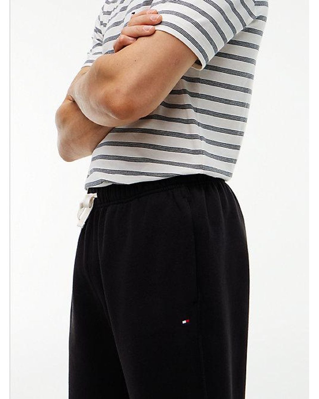 Tommy Hilfiger Gray Contrast Drawstring Fleece Cuffed Joggers for men
