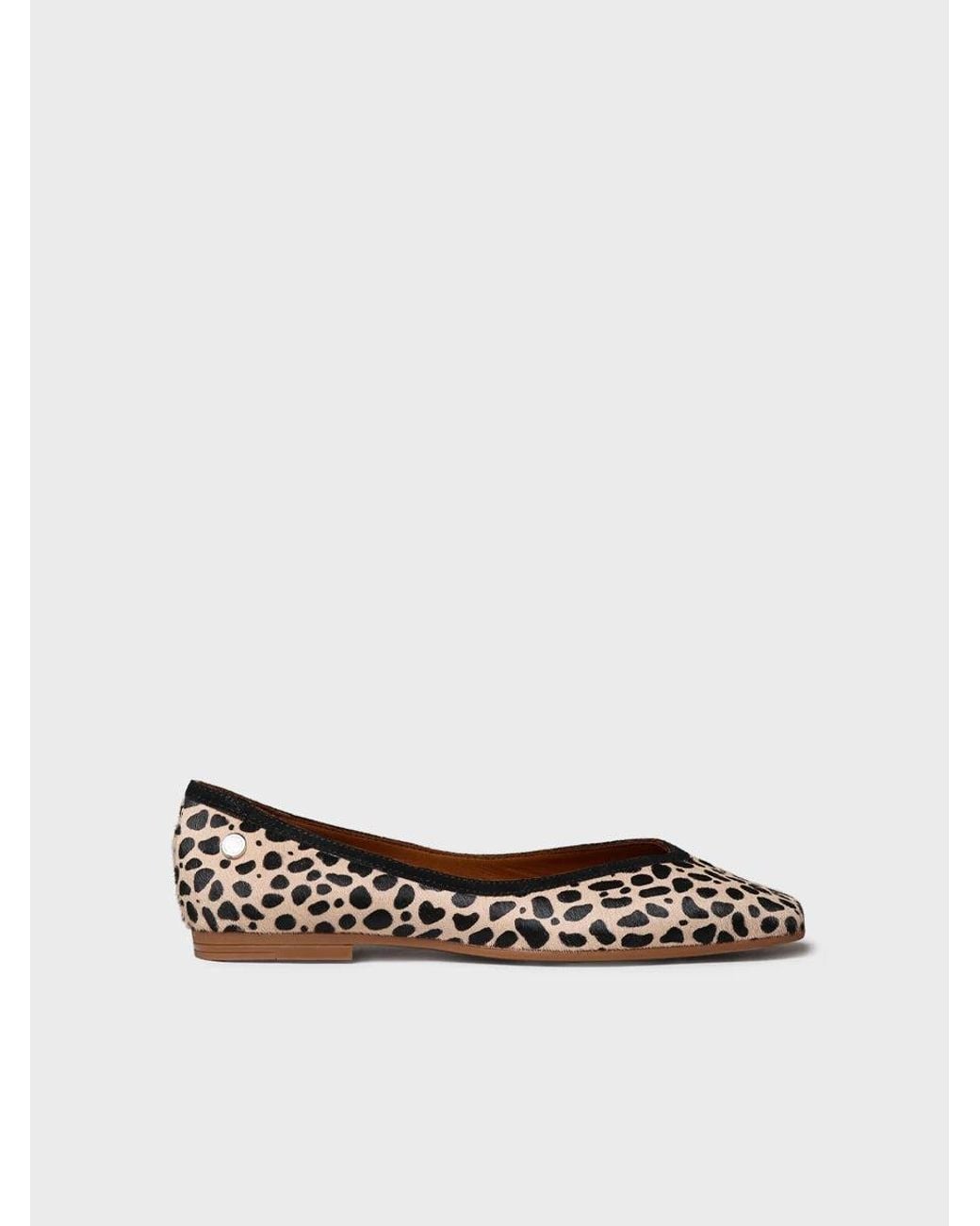 Toni Pons White Flat Leather Shoe