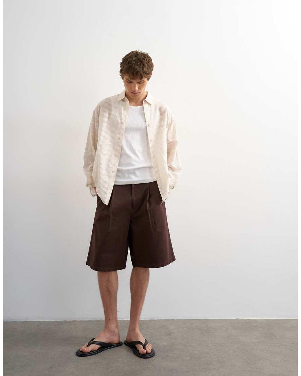 Topman Brown Wide Leg Twill Bermuda Short With Pleats for men
