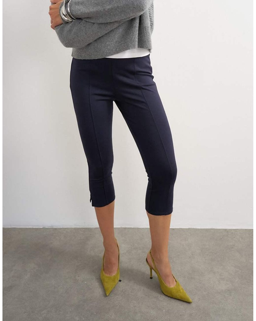 TOPSHOP Gray Ponte Capri Leggings