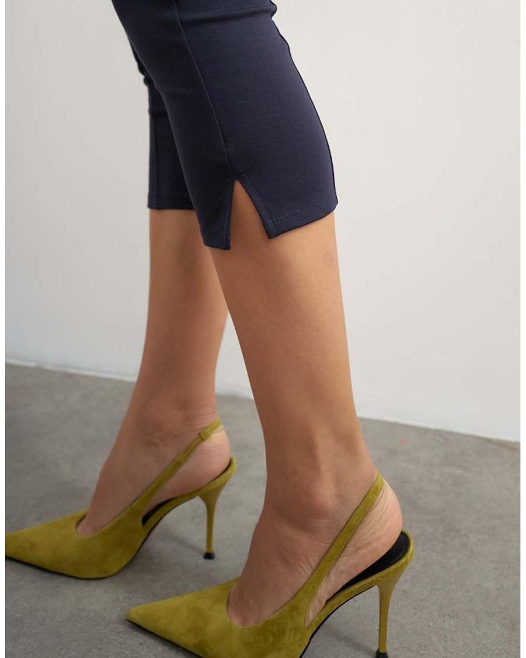 TOPSHOP Gray Ponte Capri Leggings