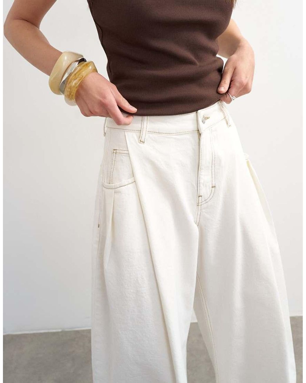 TOPSHOP White Cocoon Mid-rise Barrel Jeans