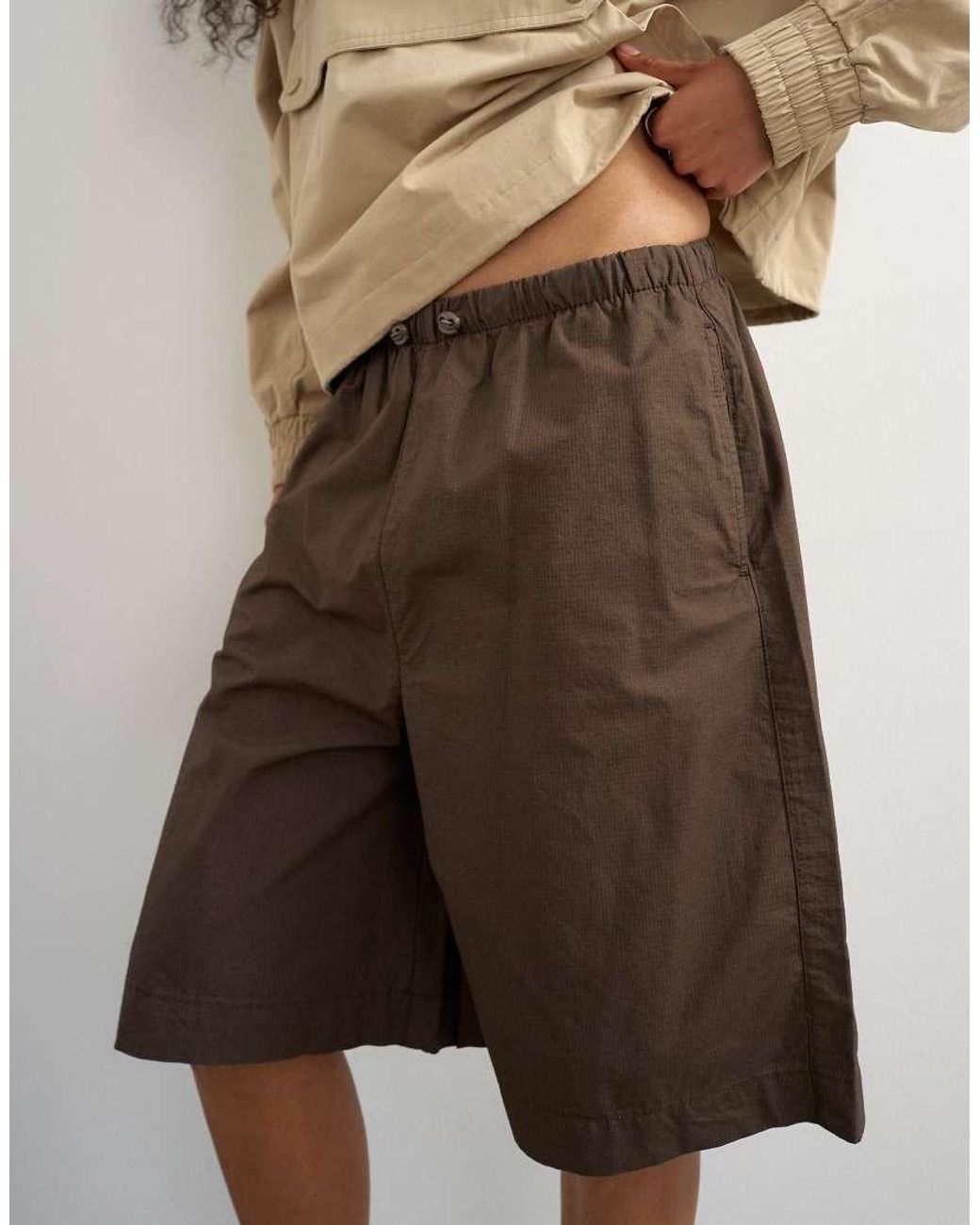 TOPSHOP Natural Ripstop Short With Toggle Detail