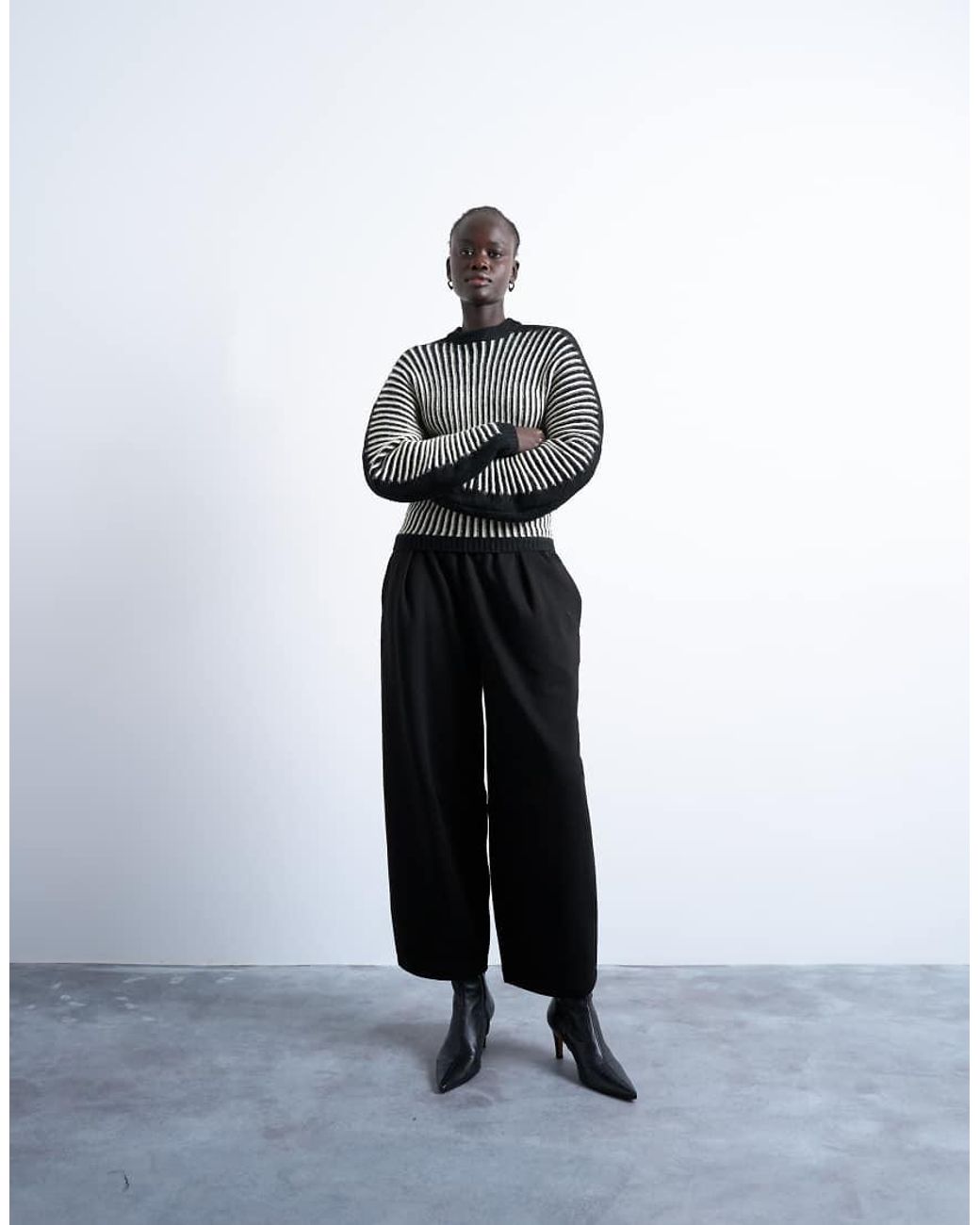 TOPSHOP White Oversized Barrel Leg Jogger
