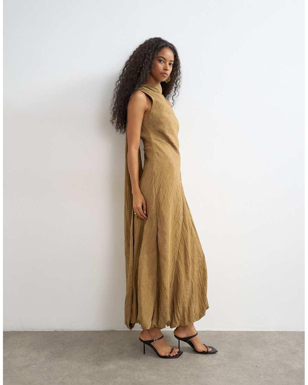 TOPSHOP Natural Crinkle Tuck Side Twist Shoulder Bubble Hem Maxi Dress