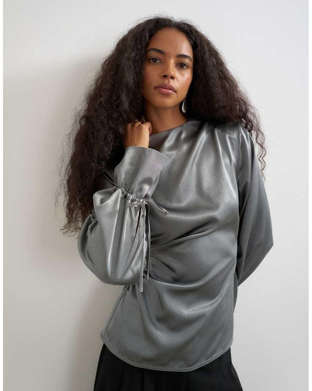 TOPSHOP Gray Shoulder Pad Tie Drawstring Cuff Funnel Neck Top