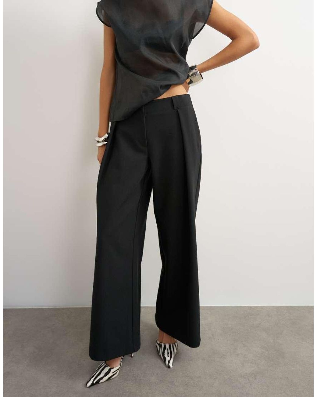 TOPSHOP Black Tailored Pleat Detail Low Rise Wide Leg Trousers