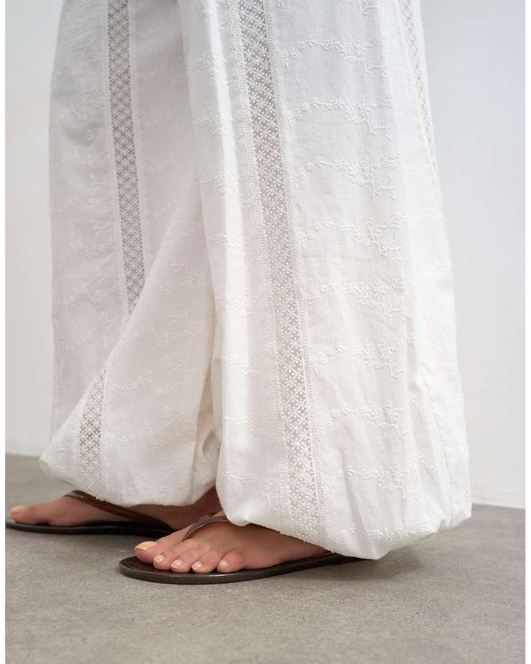 TOPSHOP White Broderie Beach Balloon Trouser