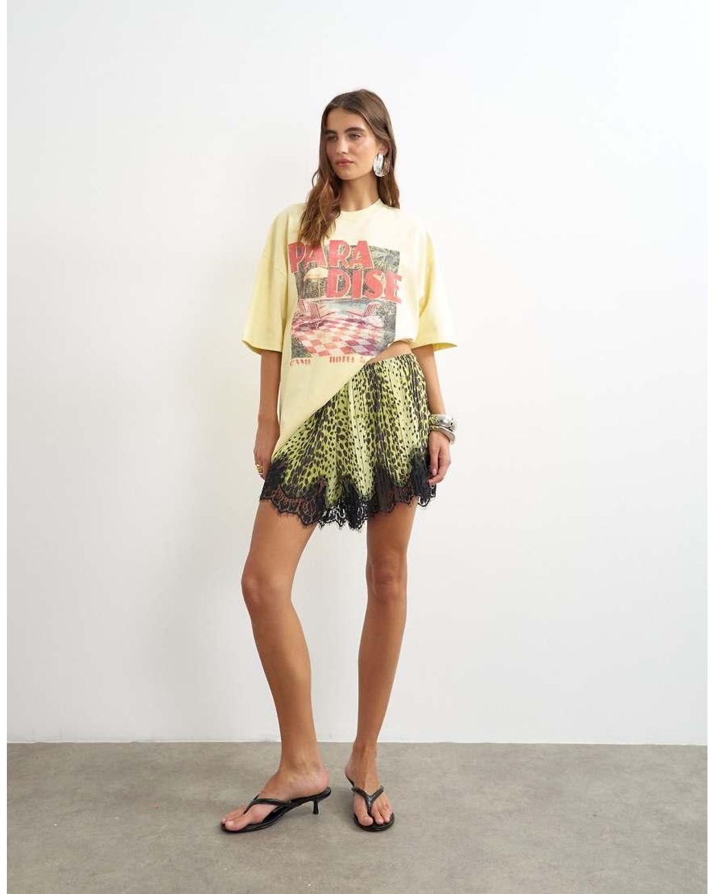 TOPSHOP White Graphic 'paradise' Short Sleeved T Shirt