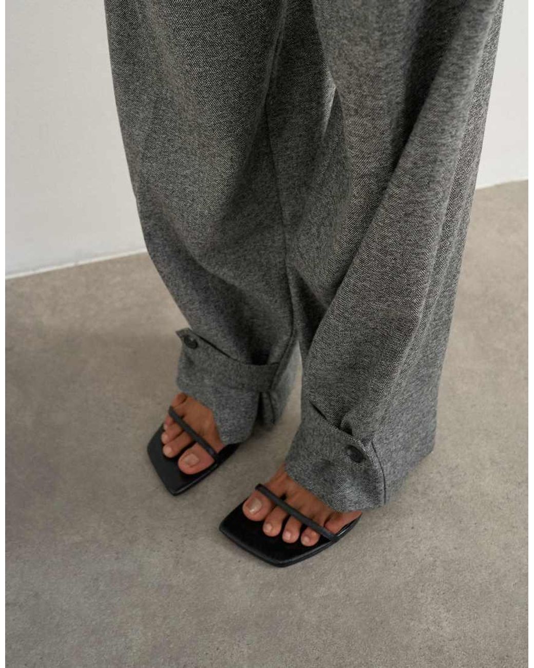 TOPSHOP Gray Tailored Cuff Hem Pleat Trouser
