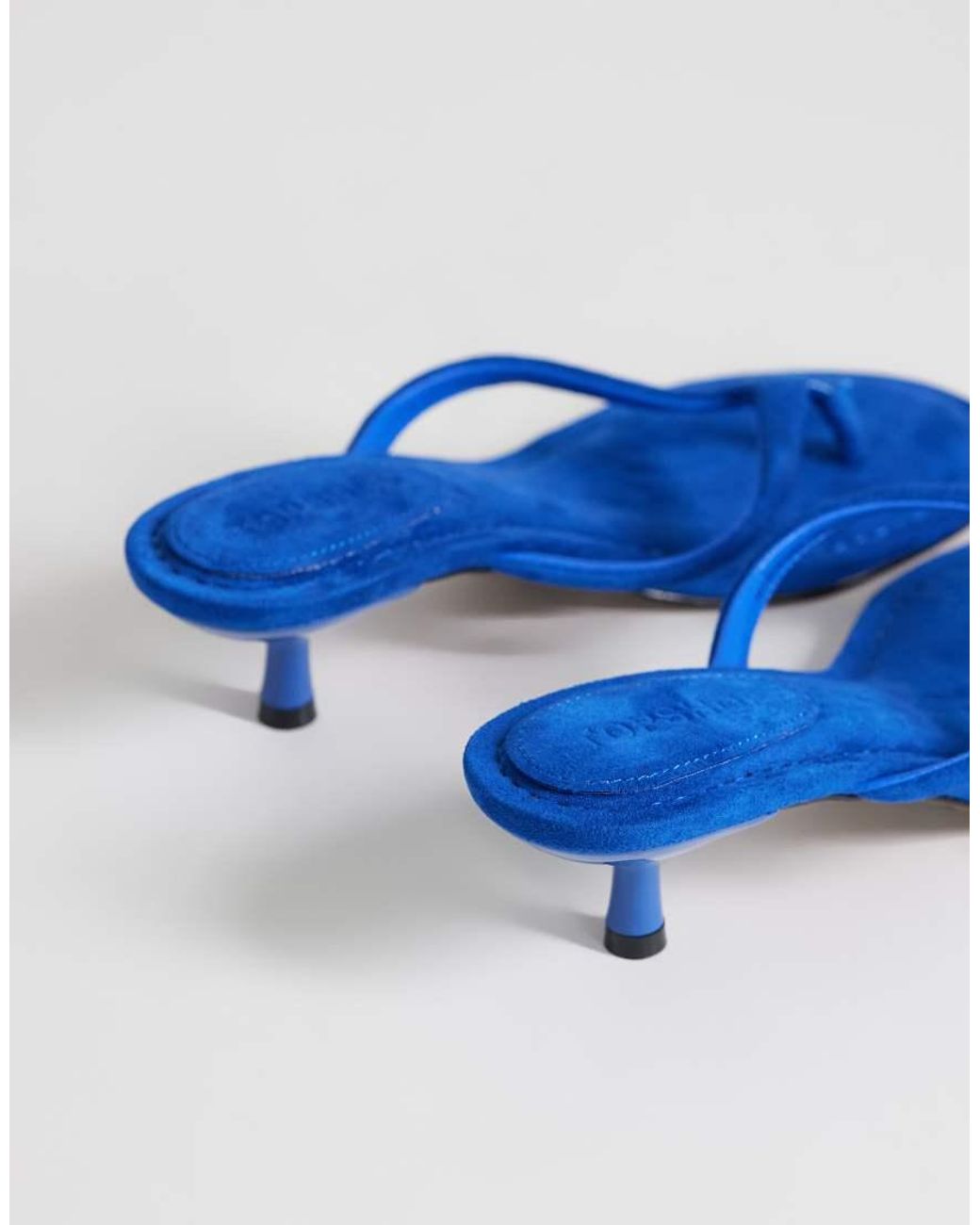 TOPSHOP Blue Axel Toe Thong Mid Heel Sandal
