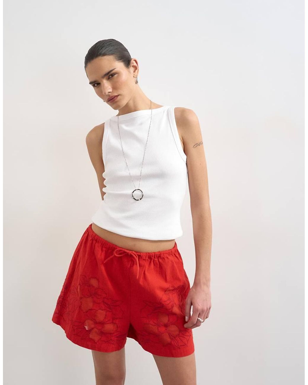 TOPSHOP Red Floral Applique Short