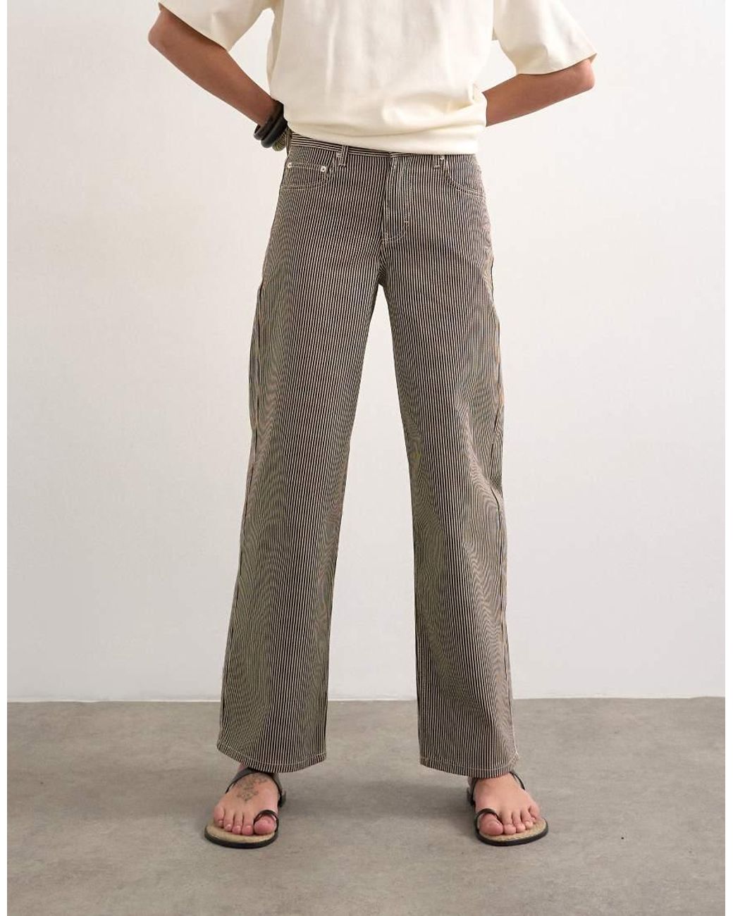 TOPSHOP White Cinch Low Rise Relaxed Fit Jean