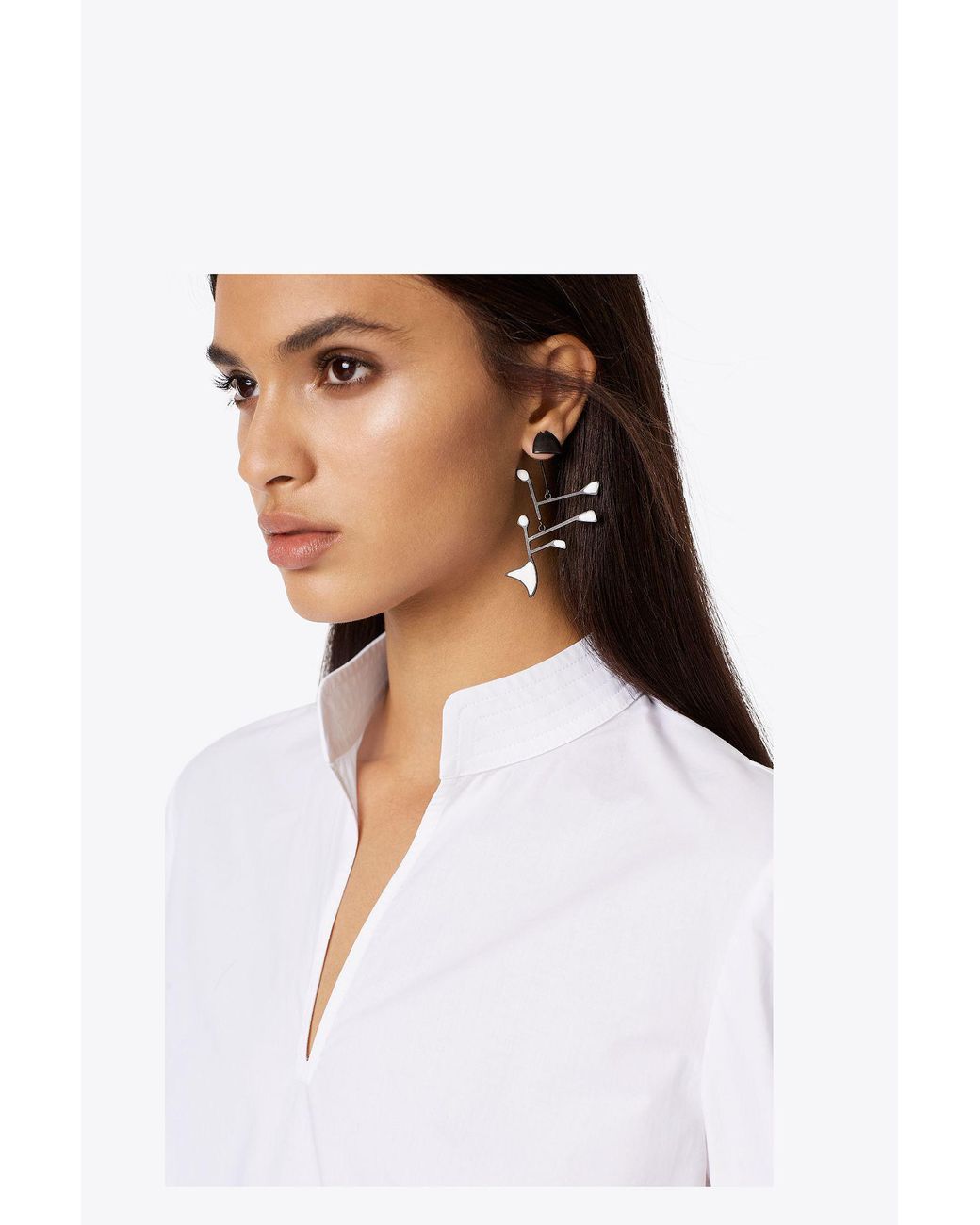 Tory Burch Mismatched Fishbone Drop Earrings in White | Lyst