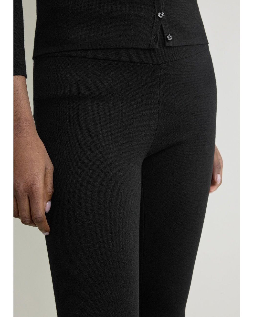Totême Black Capri Knit Leggings