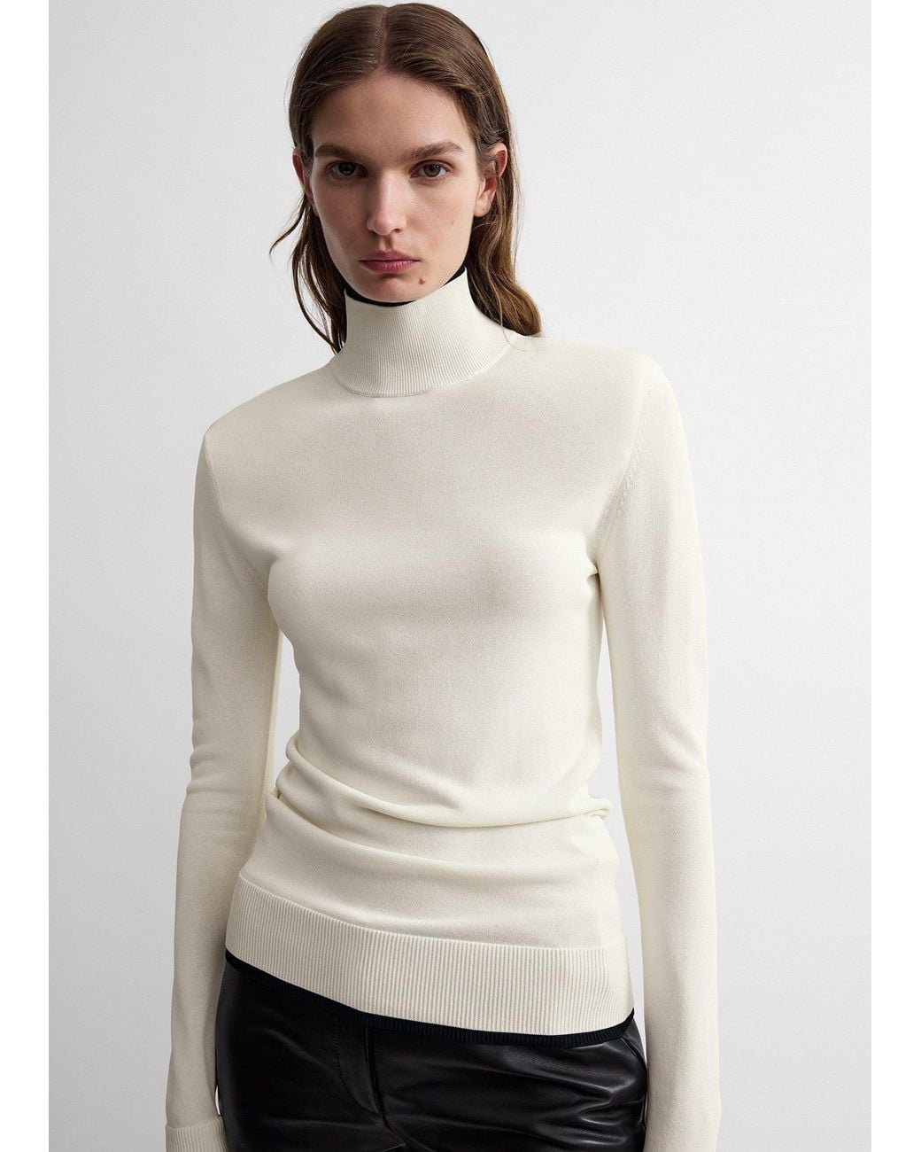 Totême White Fitted Ribbed Top