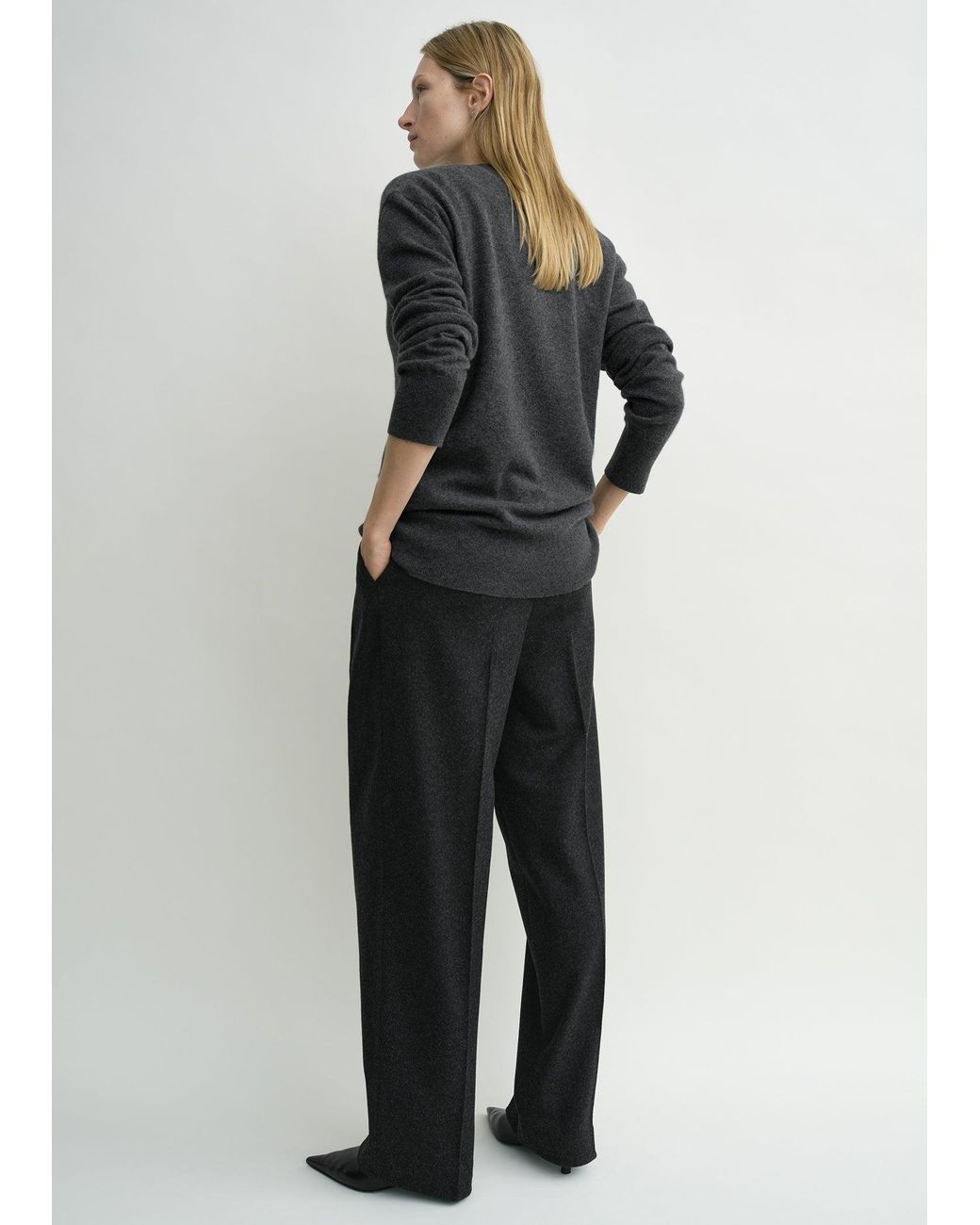 Totême  Gray Cashmere V-Neck Knit Charcoal