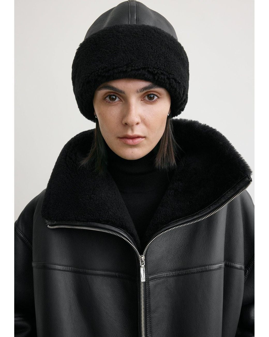 Totême Black Shearling Winter Hat