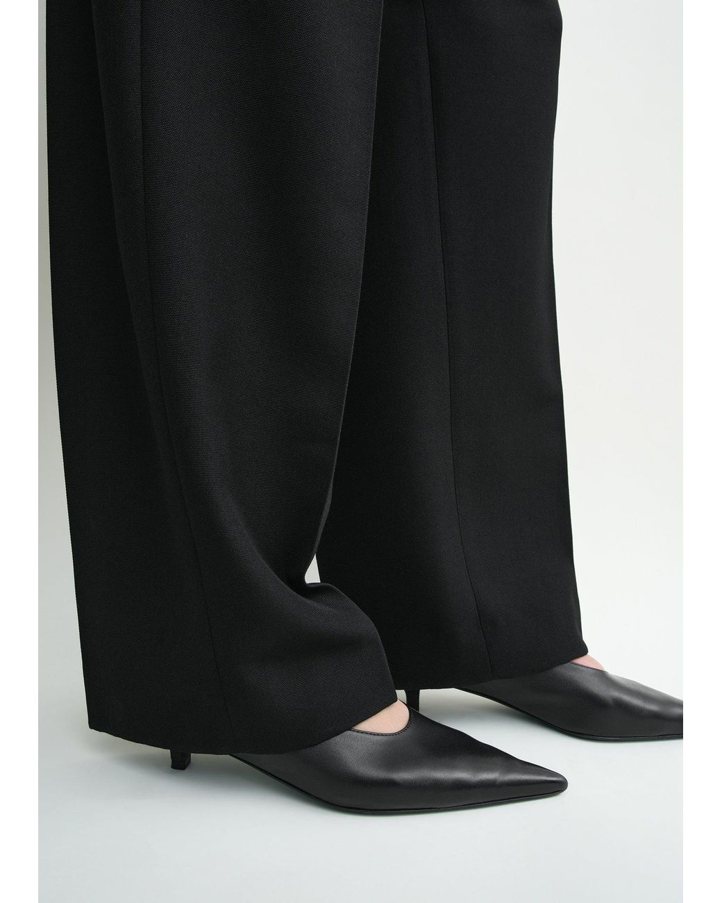 Totême White Sharp Nappa Kitten Pumps