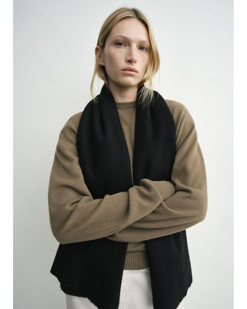 Totême Black Classic Winter Scarf