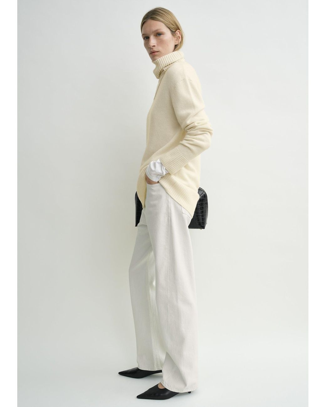 Totême White Cashmere Turtleneck