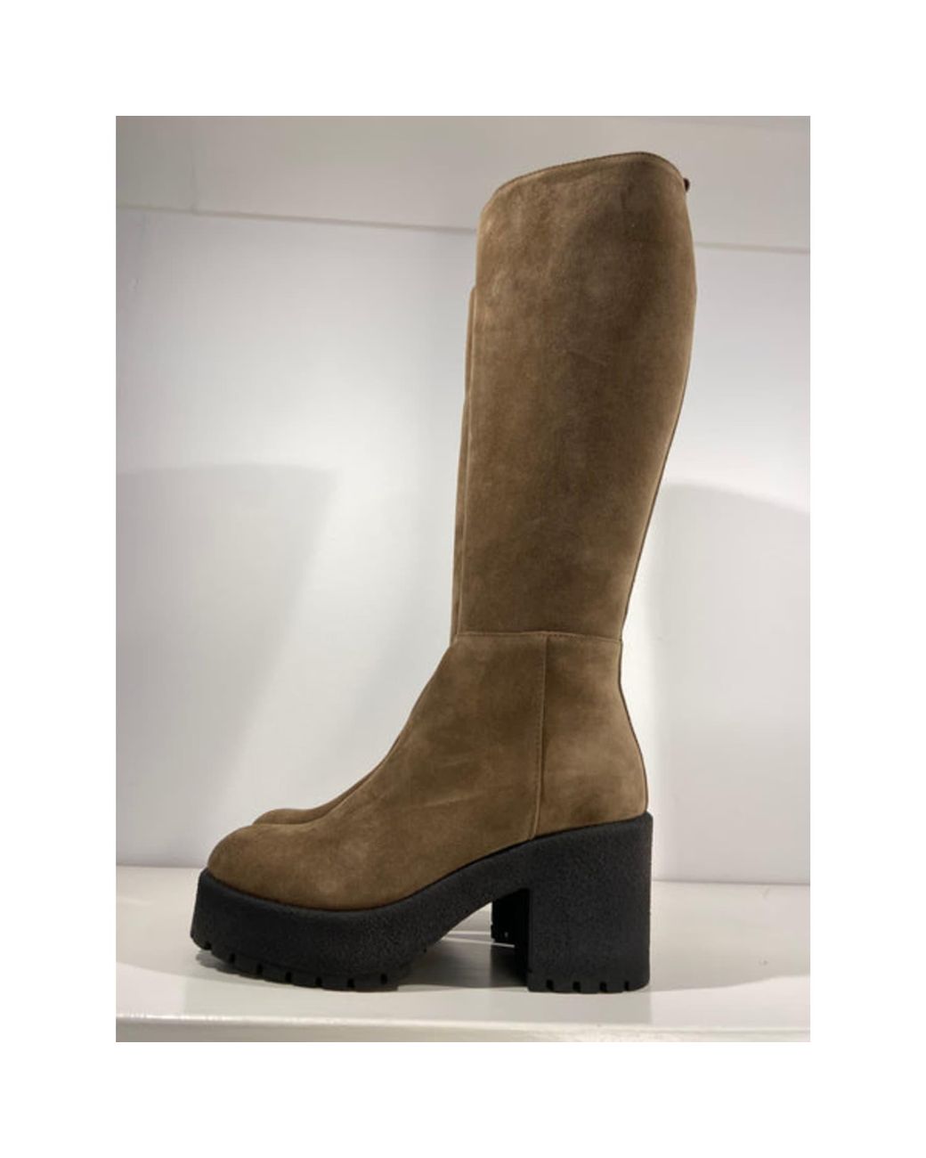 Lei cowboy store boots