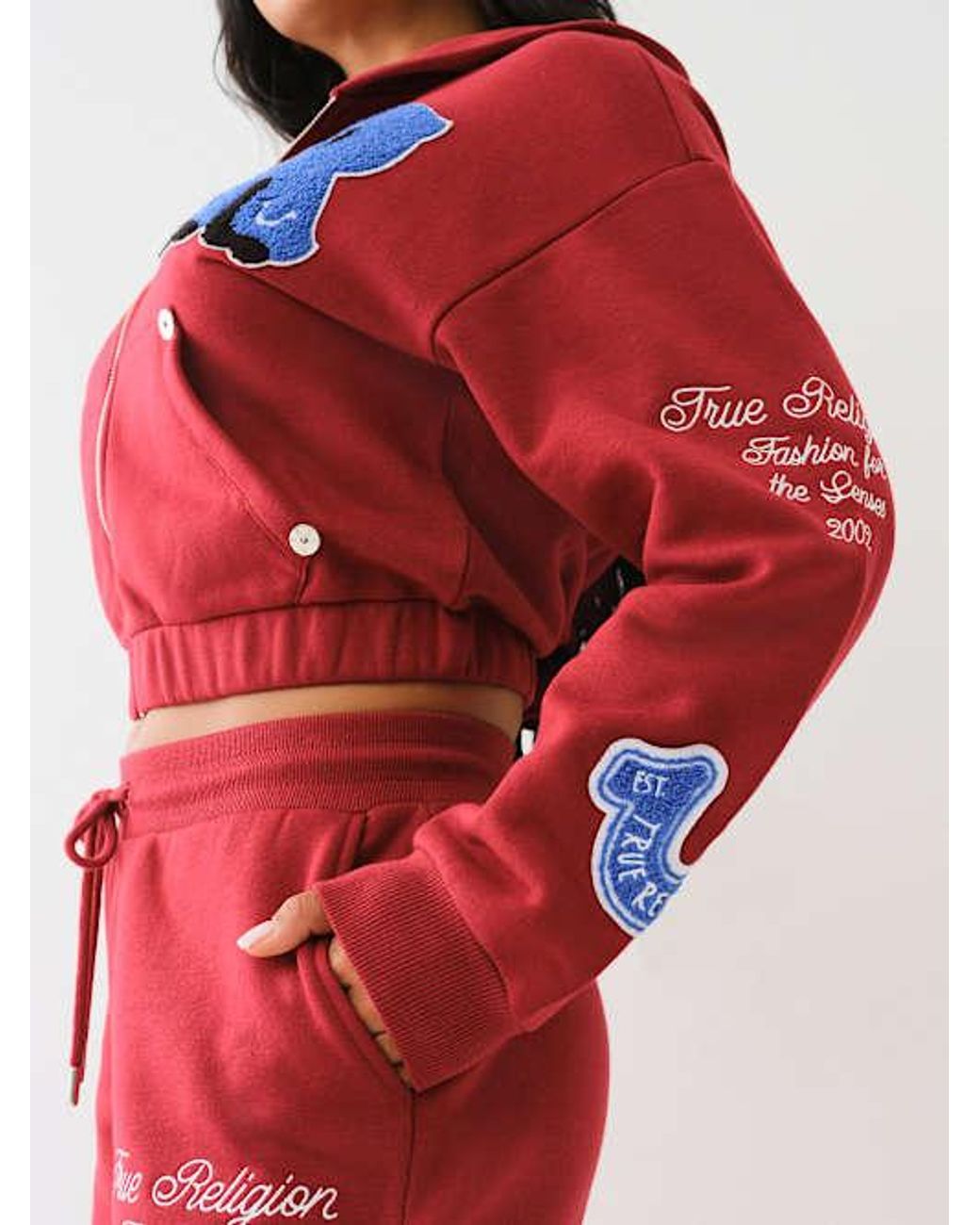 True Religion クロップド バーシティジャケット True Religion Crystal Patch Varsity Red Dahlia Crop Zip