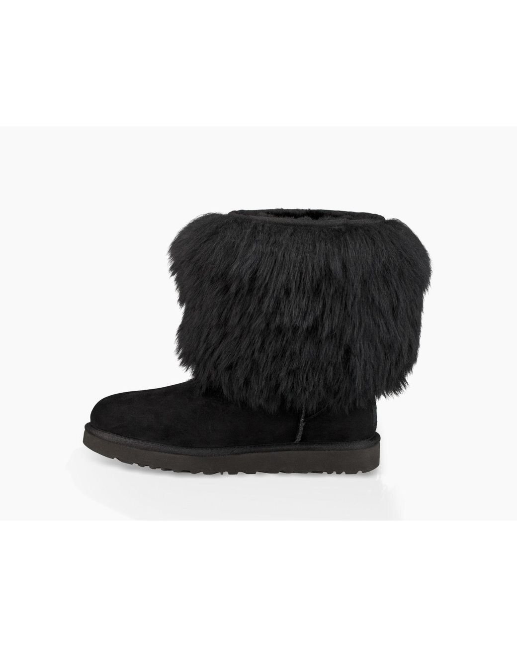 UGG Women's Short Sheepskin Cuff Boot in Black | Lyst