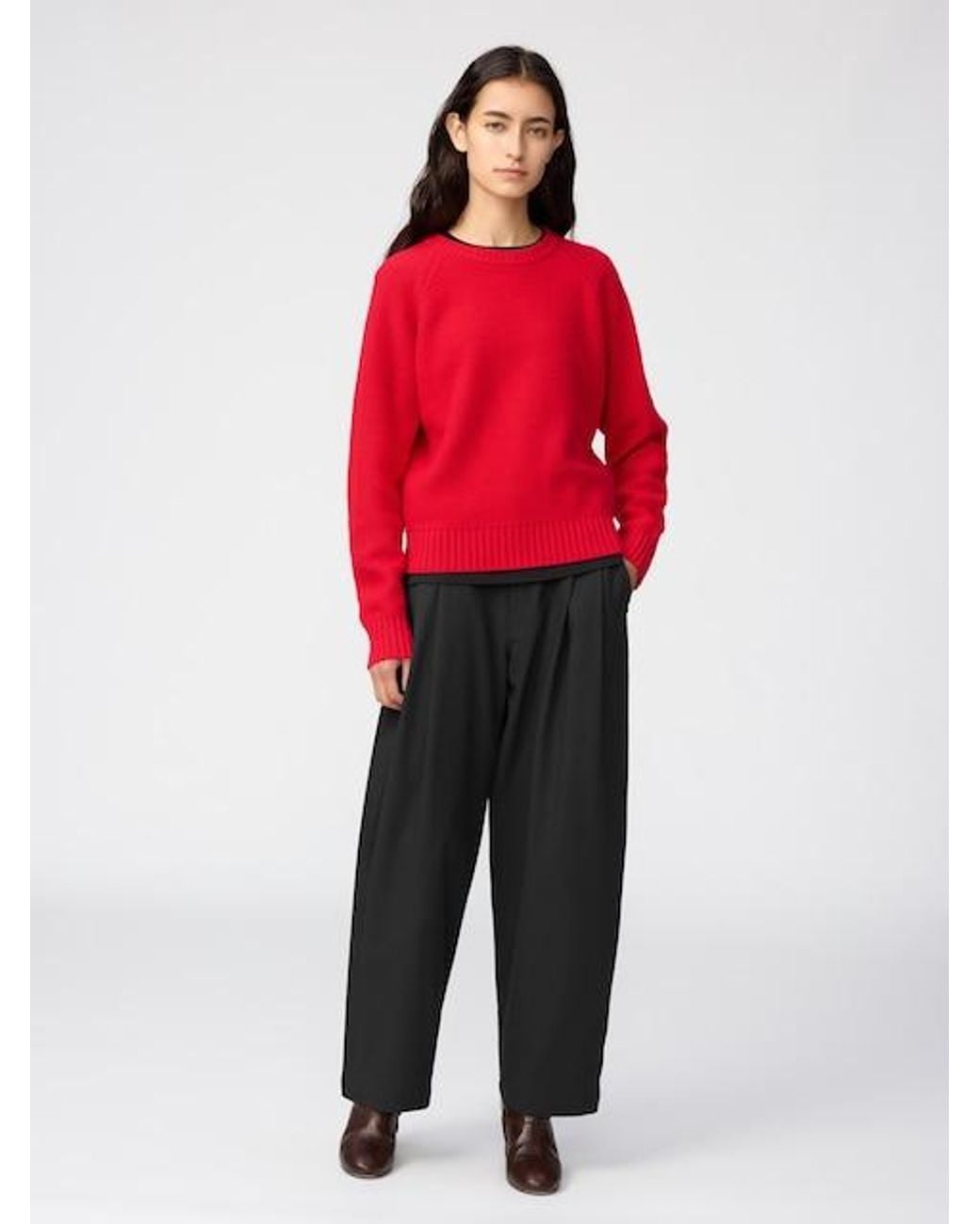 Uniqlo Black Pleated Barrel Leg Trousers