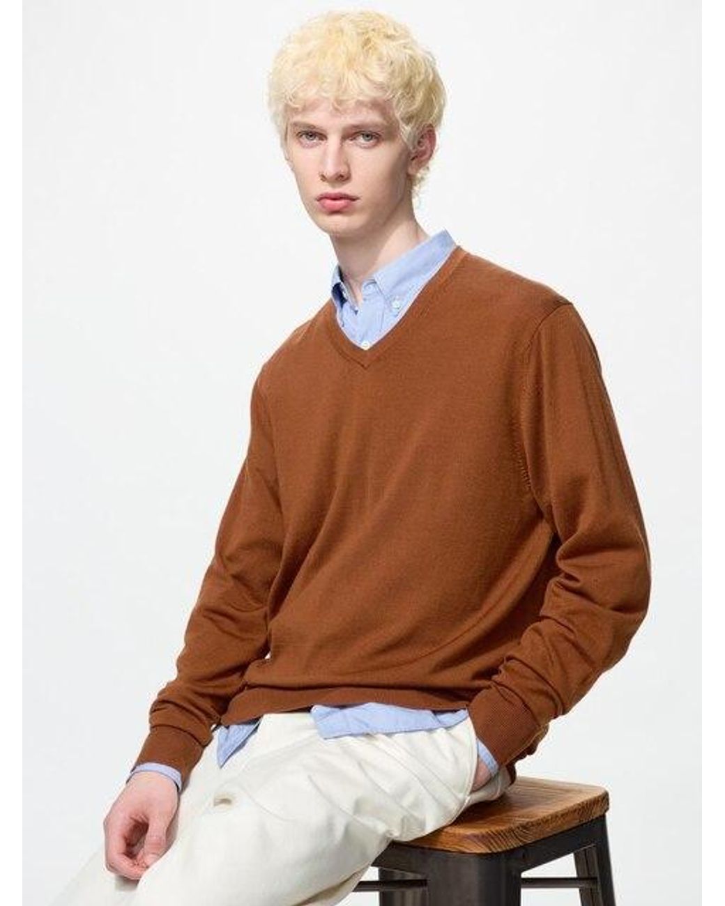 Uniqlo Brown 100% Merino V Neck Jumper for men