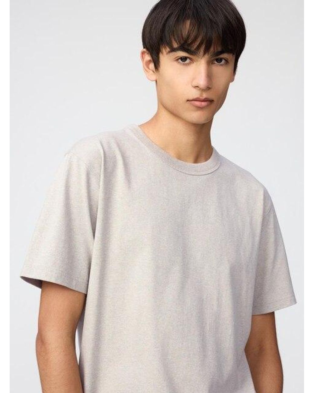 Uniqlo Gray Crew Neck T-Shirt for men