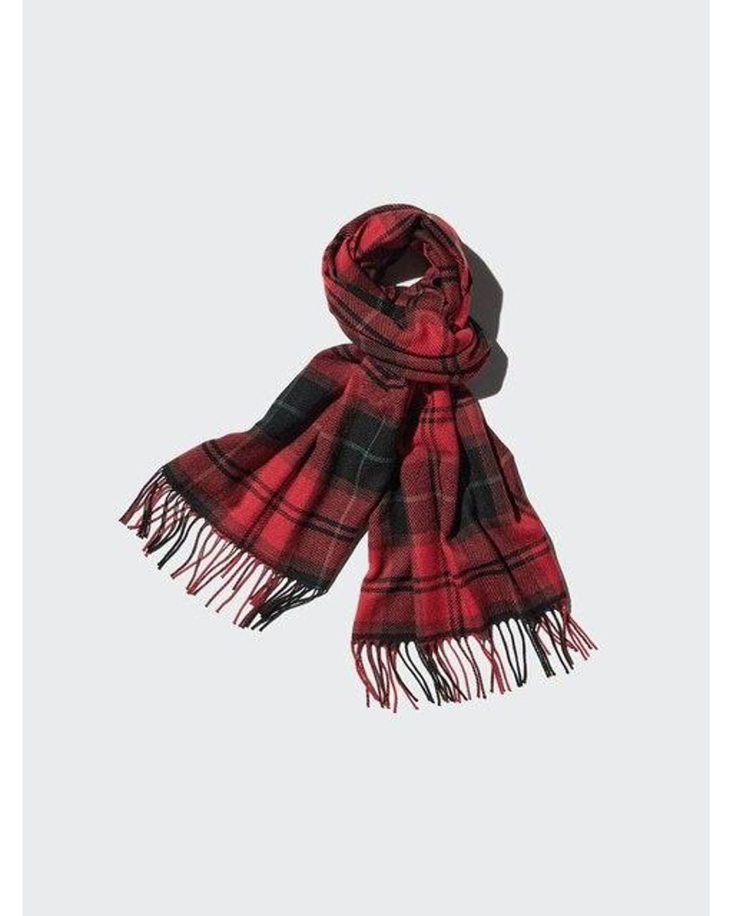 Uniqlo Red Heattech Scarf (Patterned) for men
