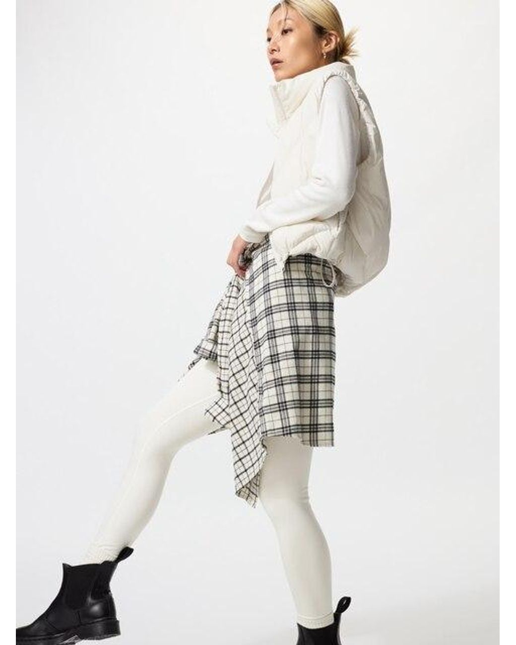 Uniqlo White Heattech Ultra Warm Leggings