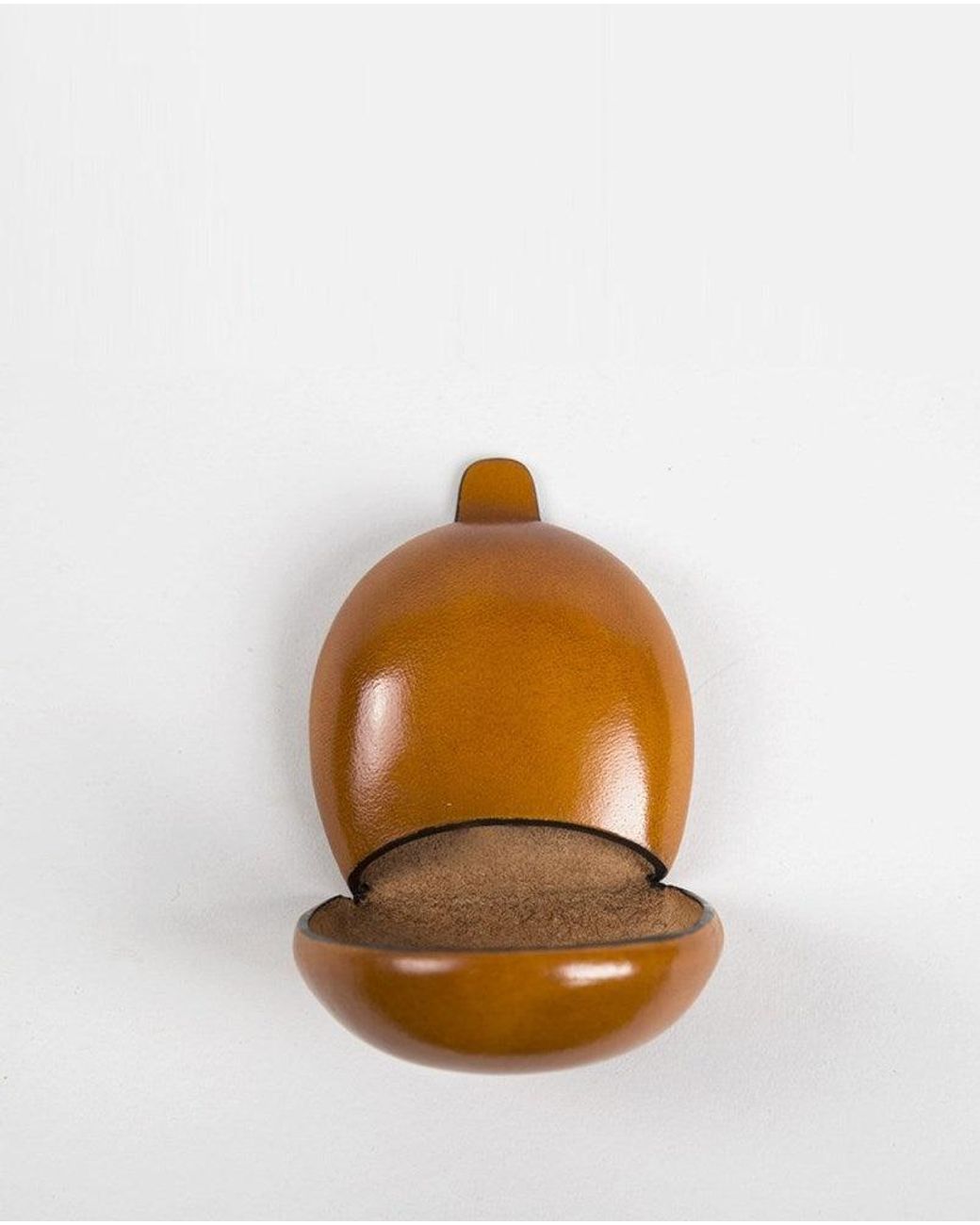 Il Bussetto Brown Dome Coin Case (Leather) for men