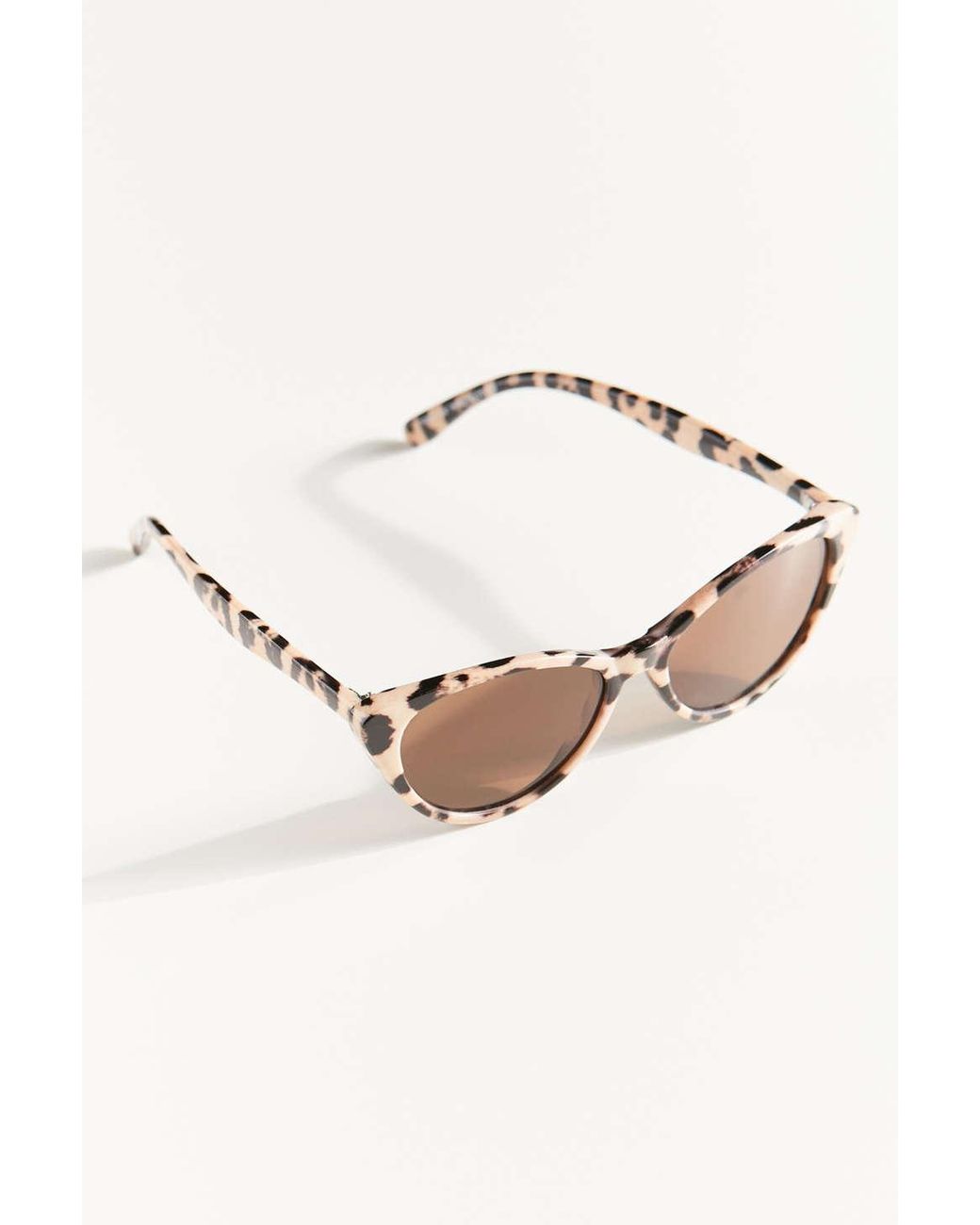 urban outfitters cat eye sunglasses