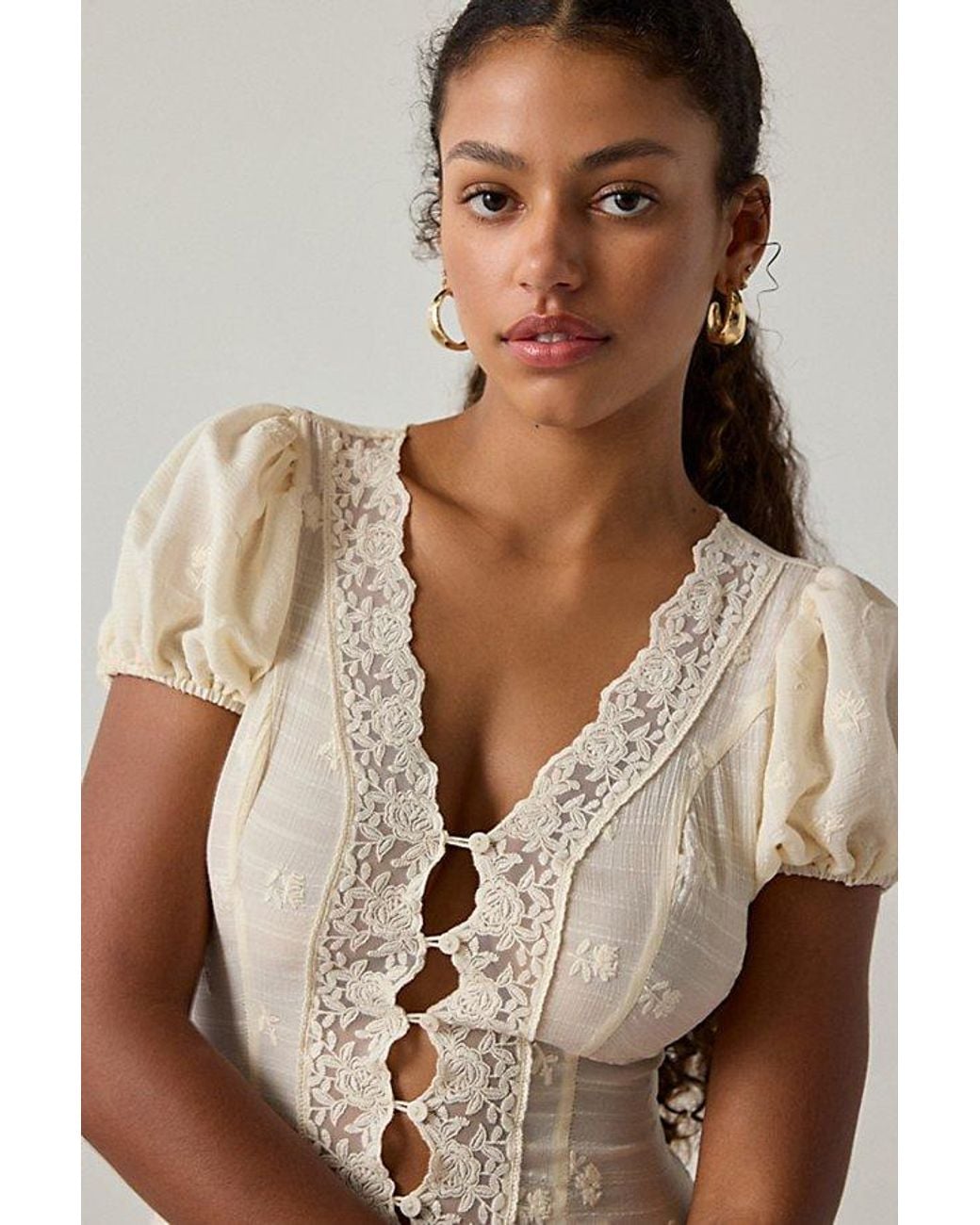 Kimchi Blue Aurelia Lace Trim Puff Sleeve Blouse in Natural | Lyst