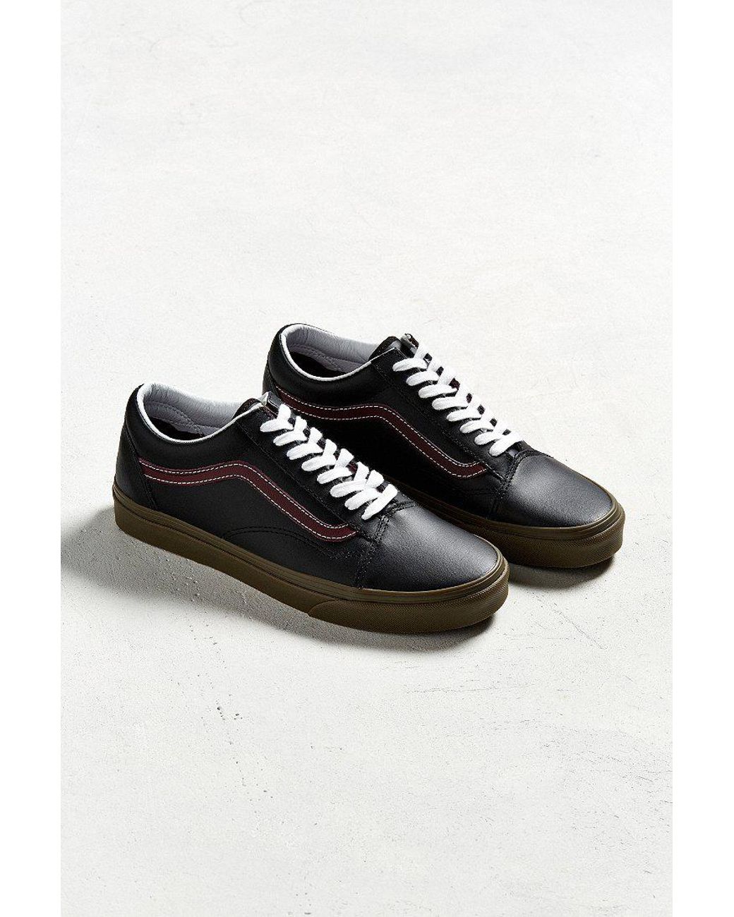 Vans Vans Old Skool Leather Gum Sole Sneaker in Black for Men | Lyst Vans Vans Old Skool Leather Gum Sole Sneaker in Black for Men | Lyst