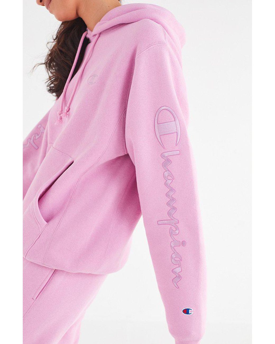 Champion & Uo Reverse Weave Embroidered Hoodie Sweatshirt in Pink | Lyst