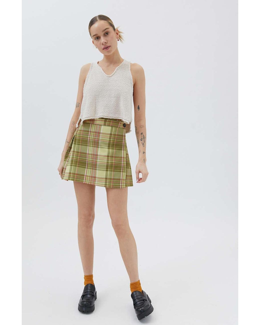 Urban Outfitters Uo Patterned Pleated Mini Skirt in Green - Lyst